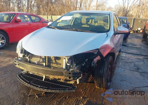 2015 Toyota Corolla Le z USA, uszkodzony, nr VIN 2T1BURHE3FC450225